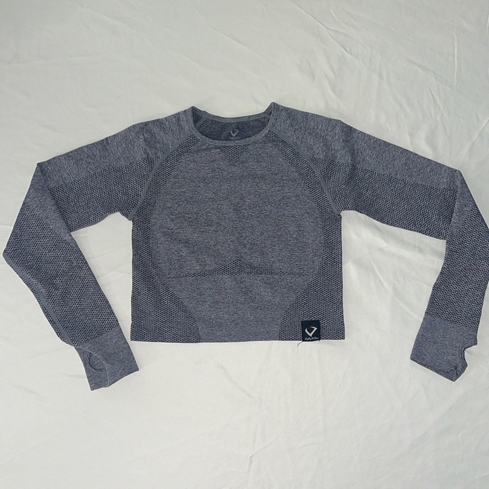 Violate the Dress Code long sleeve crop size M